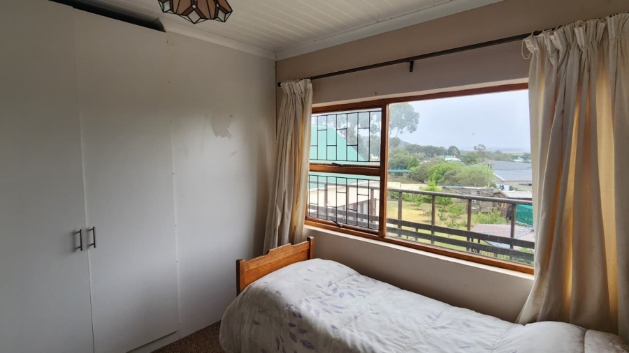 6 Bedroom Property for Sale in Napier Western Cape